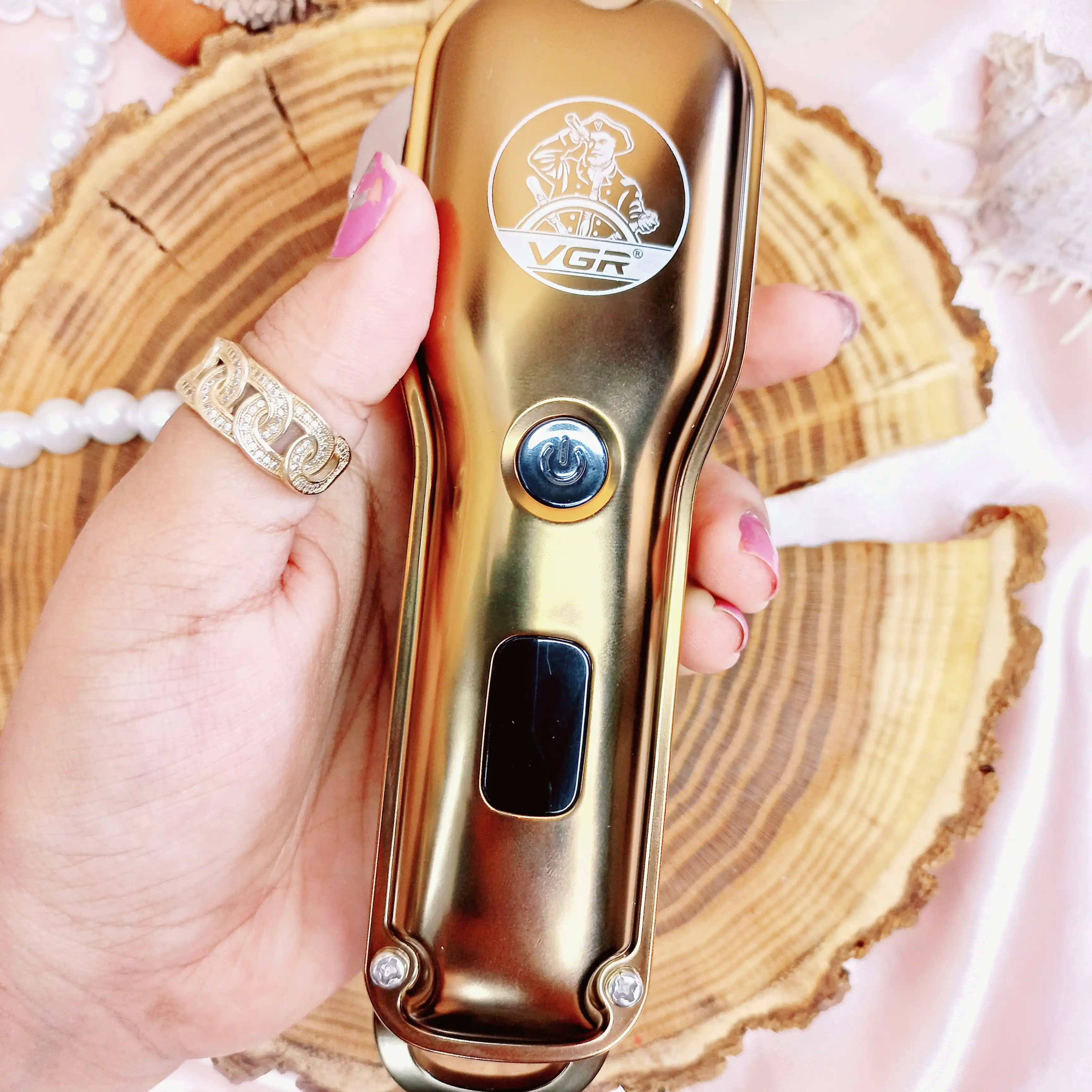 ماشین اصلاح وی جی آر مدل VGR V-650