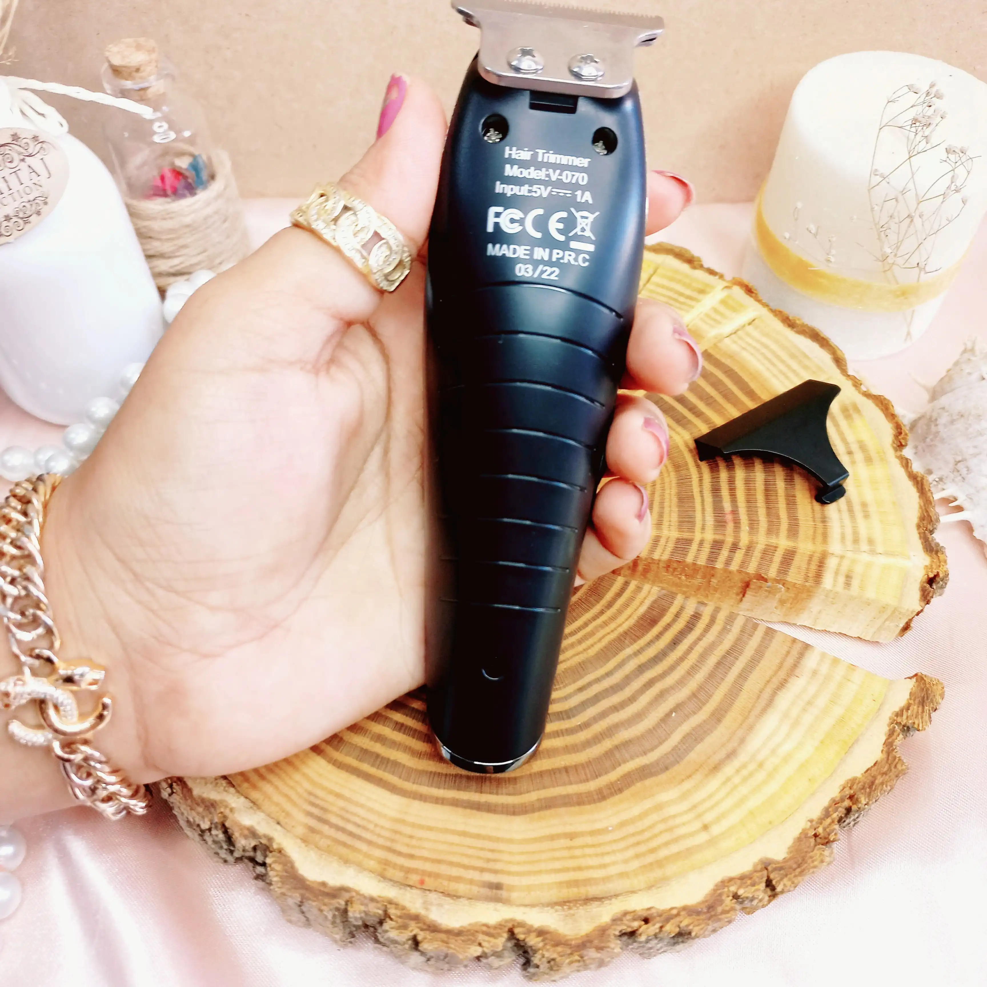 ماشین اصلاح موی سر و صورت وی جی ار مدل V-070