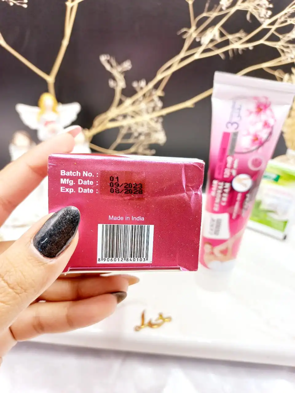 کرم موبر اورجینال دائمی عصاره گل رز کد 0103