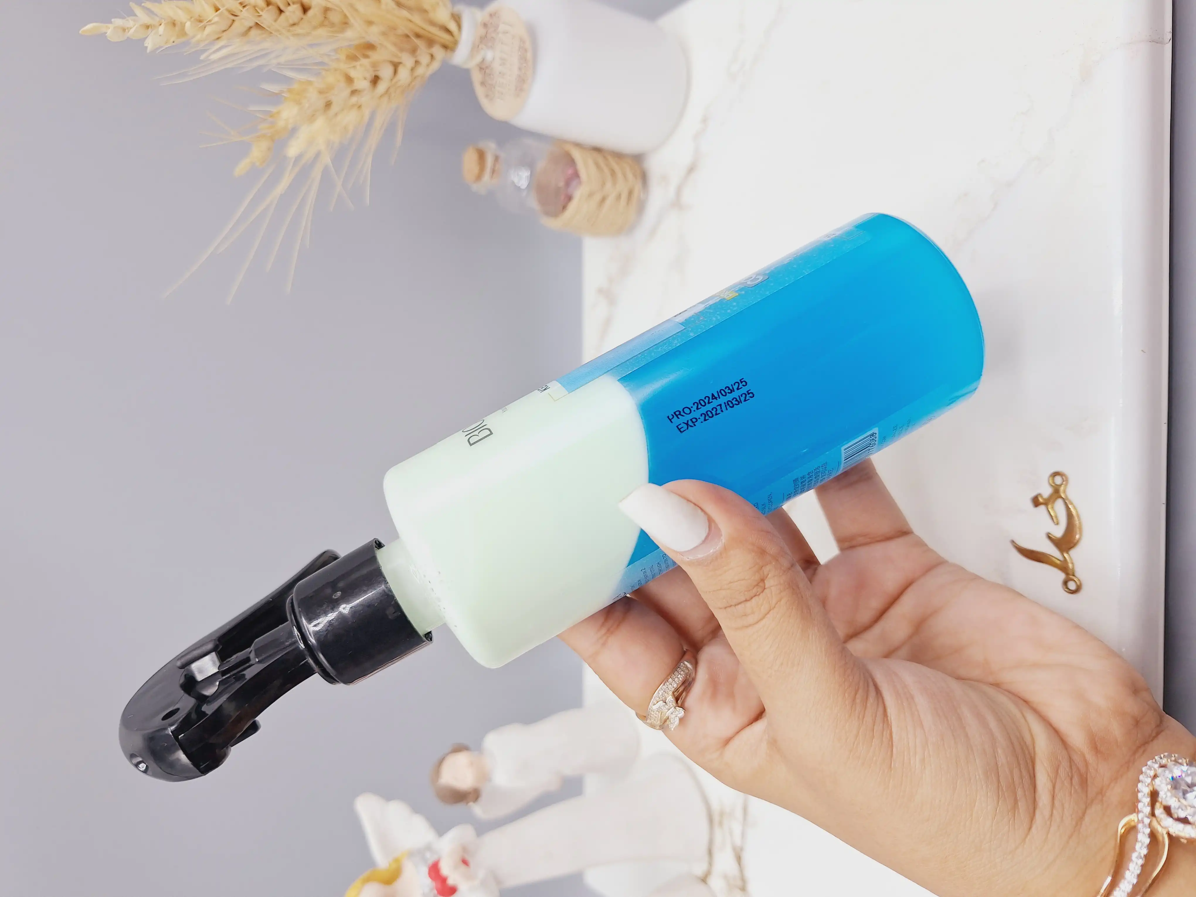 اسپری دو فاز کراتین به همراه کلاژن برند بیوآکوا کد 6088(رنگ آبی)