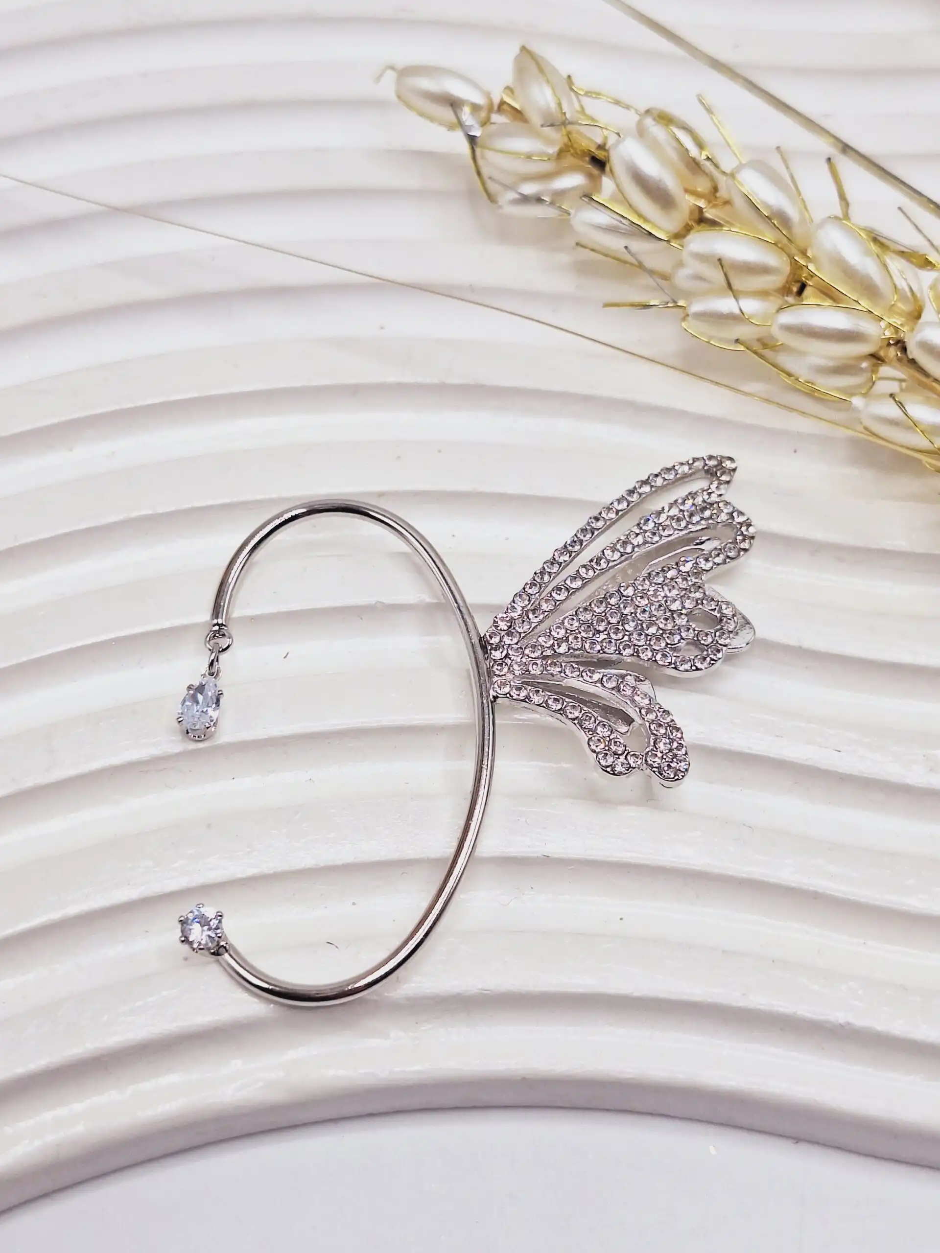 ایرکاف طرح پروانه مجلسی نگین دار نقره ای