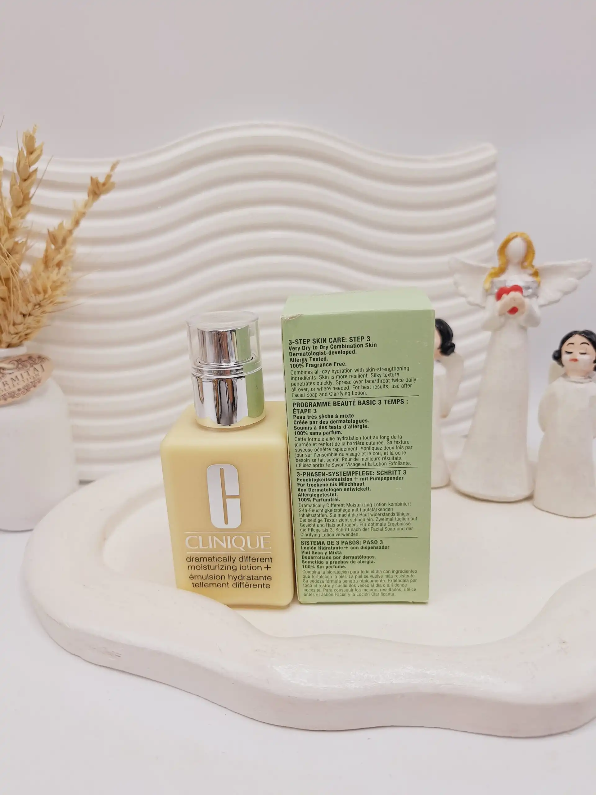 ژل آبرسان کلینیک مناسب پوست مختلط خیلی خشک تا خشک حجم 125 میل کد 9890 (های کپی امارات)