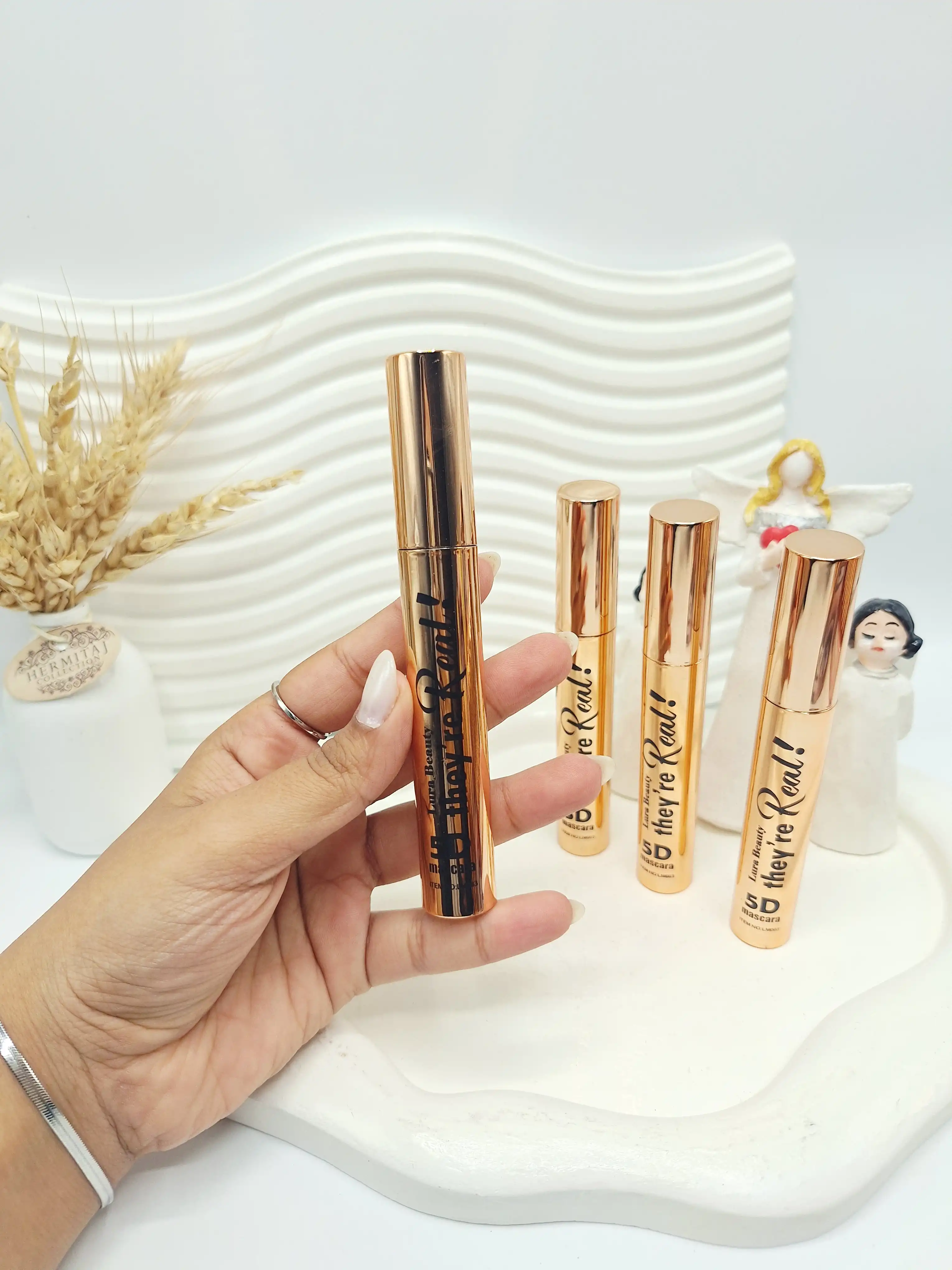 ریمل حجم دهنده و جدا کننده مژه 5D mascara برند Lura Beauty کد 003
