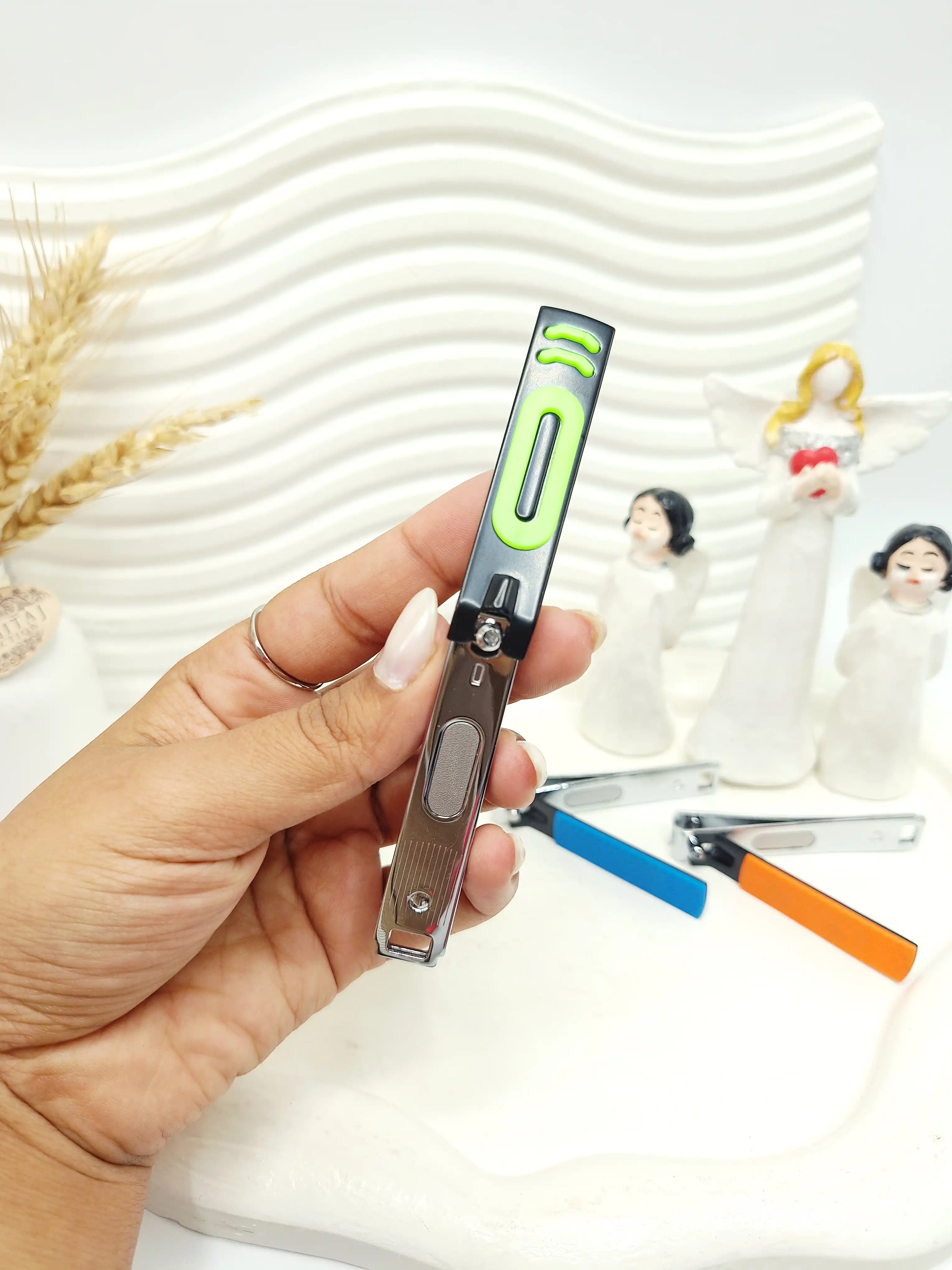 ناخن گیر حرفه ای LACRYE رنگارنگ