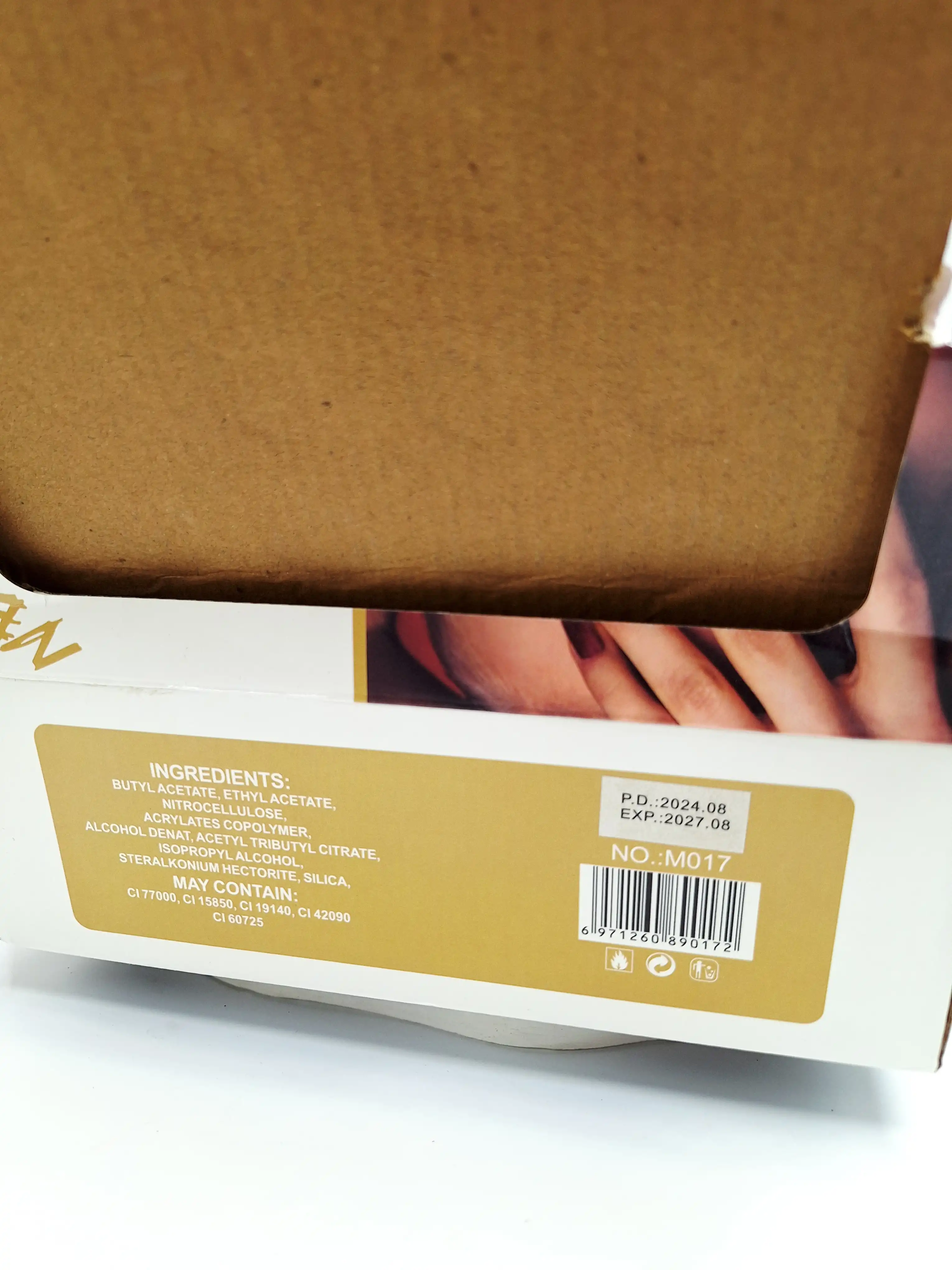 لاک ناخن مشکی برند MELYAN POT کد 0172