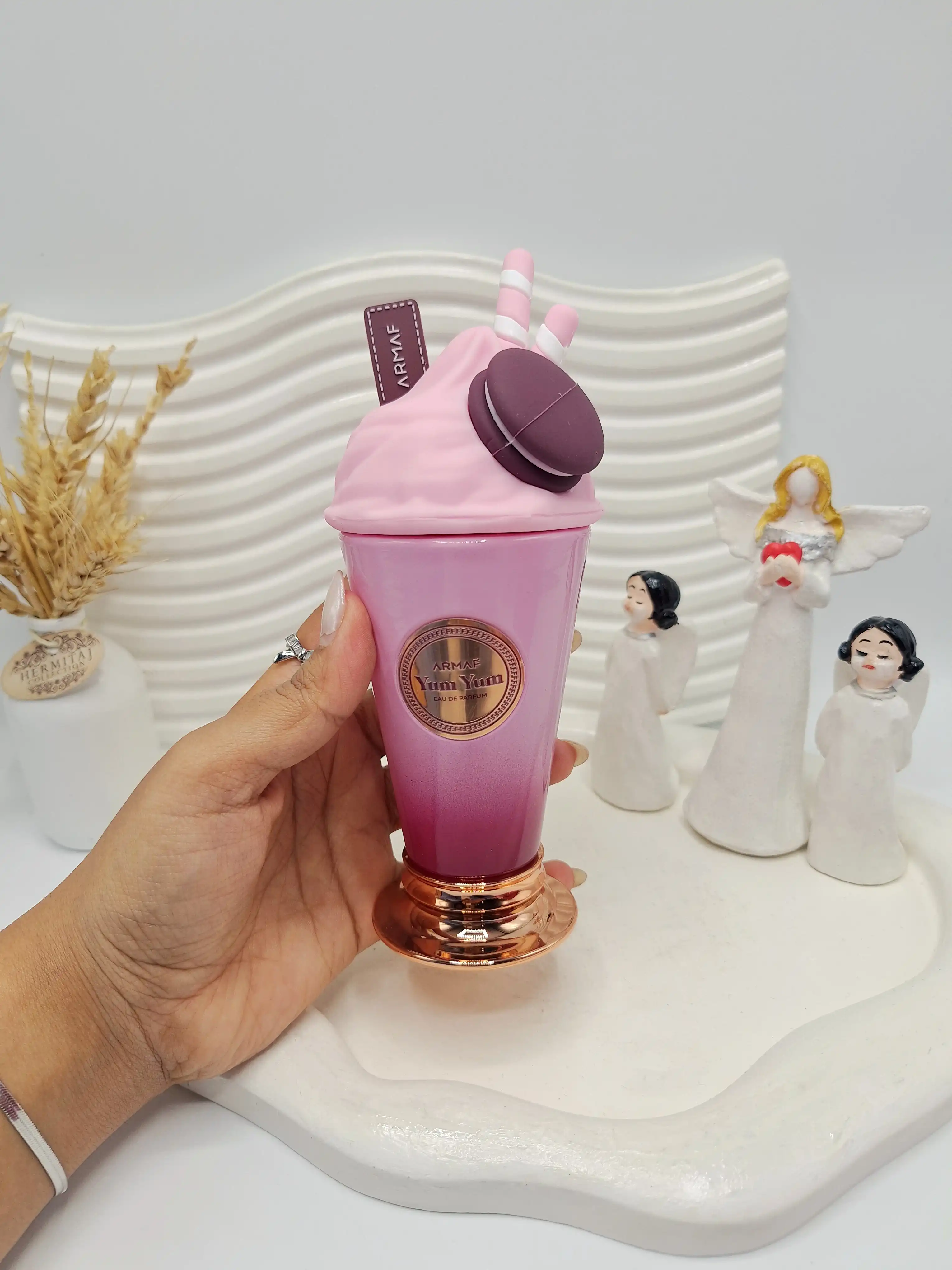 ادکلن زنانه آرماف مدل یام یام کاپ کیک حجم 100 میل ماندگاری 8 ساعته اسکنر دار کد 0959 (کارتن صورتی)