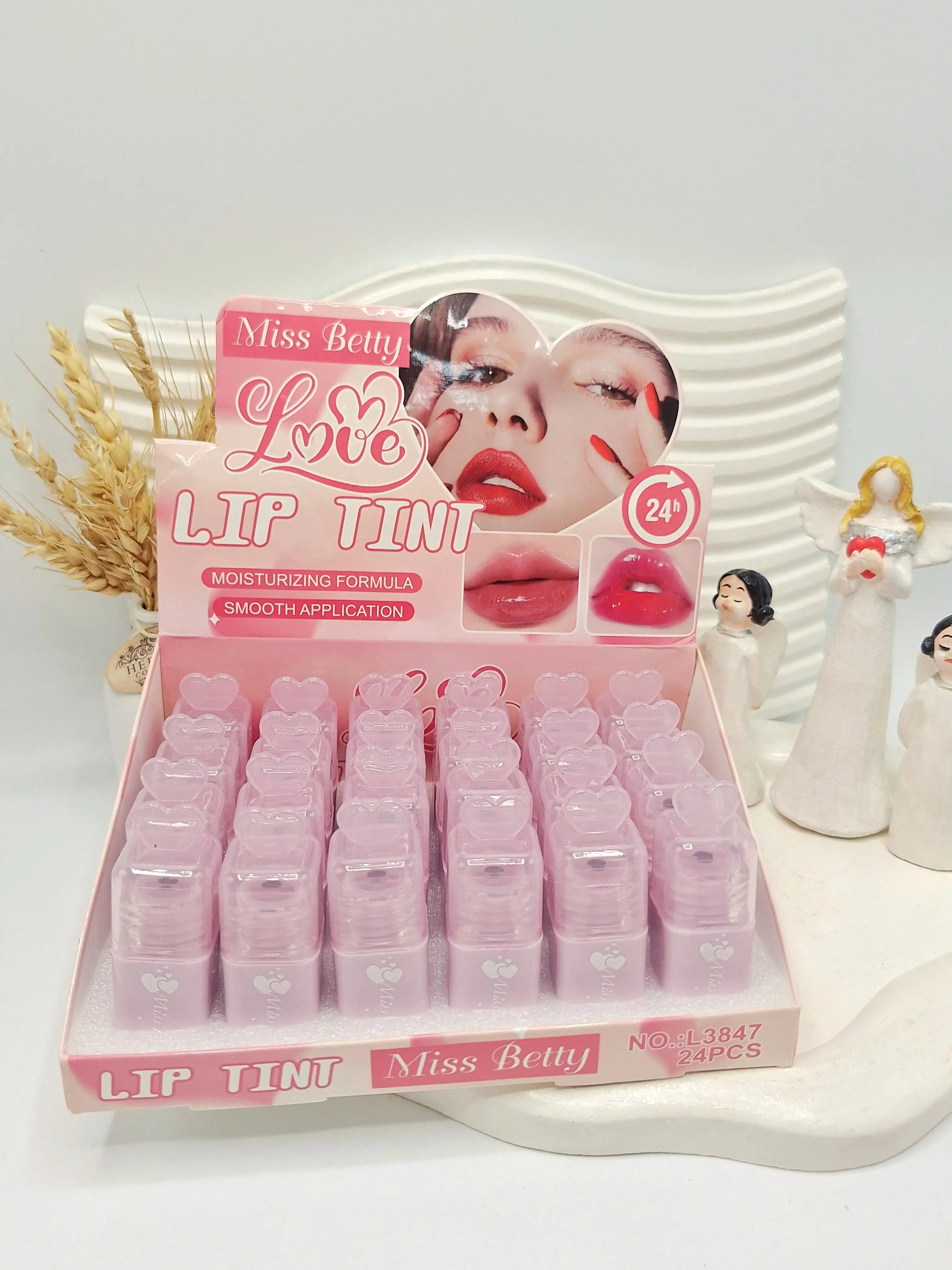 لیپ گلاس شاین 24 ساعته طرح سر قلب برند Miss Betty کد 3847