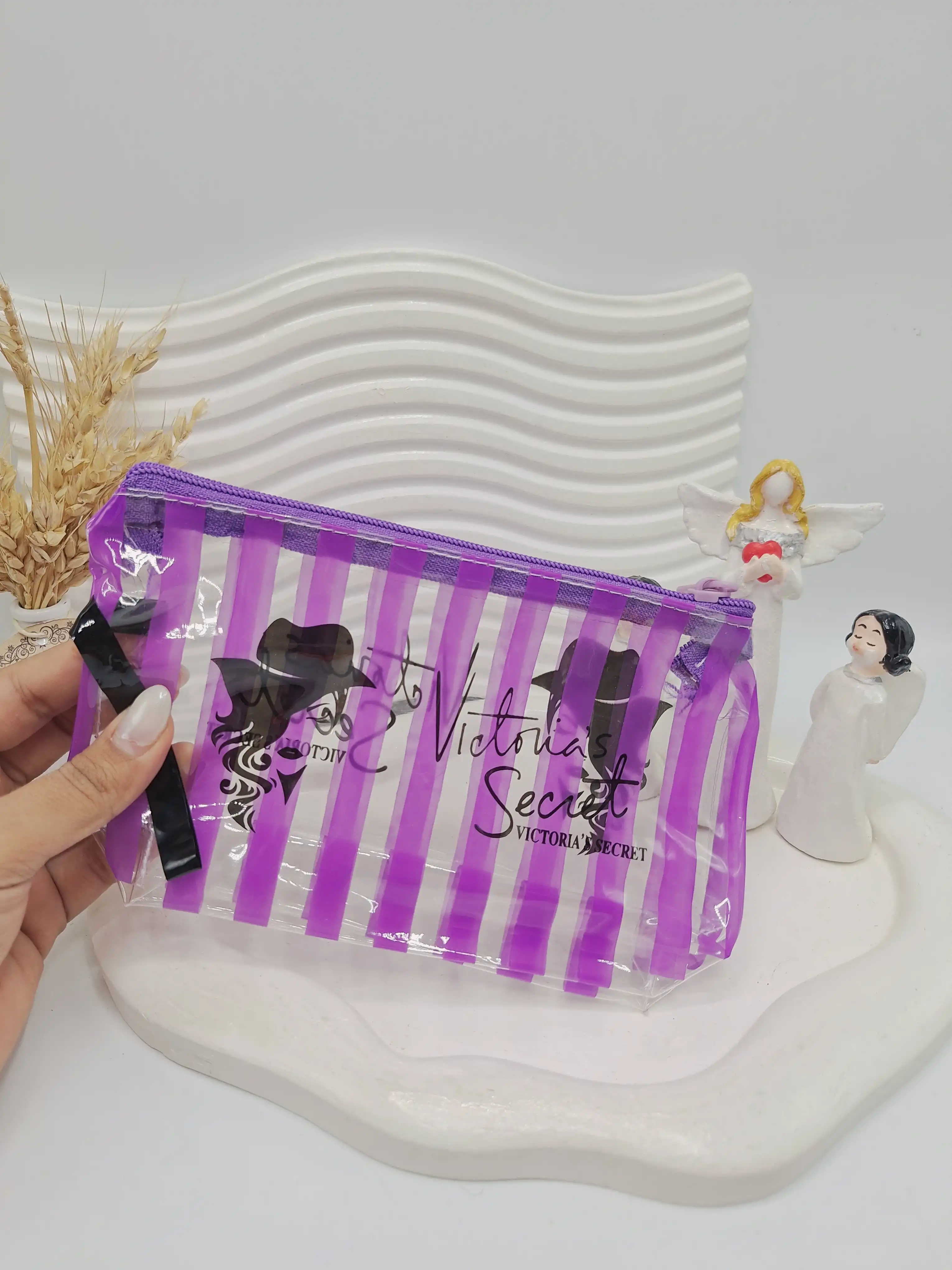 کیف لوازم آرایشی برند ویکتوریا سیکرت مدل طلقی