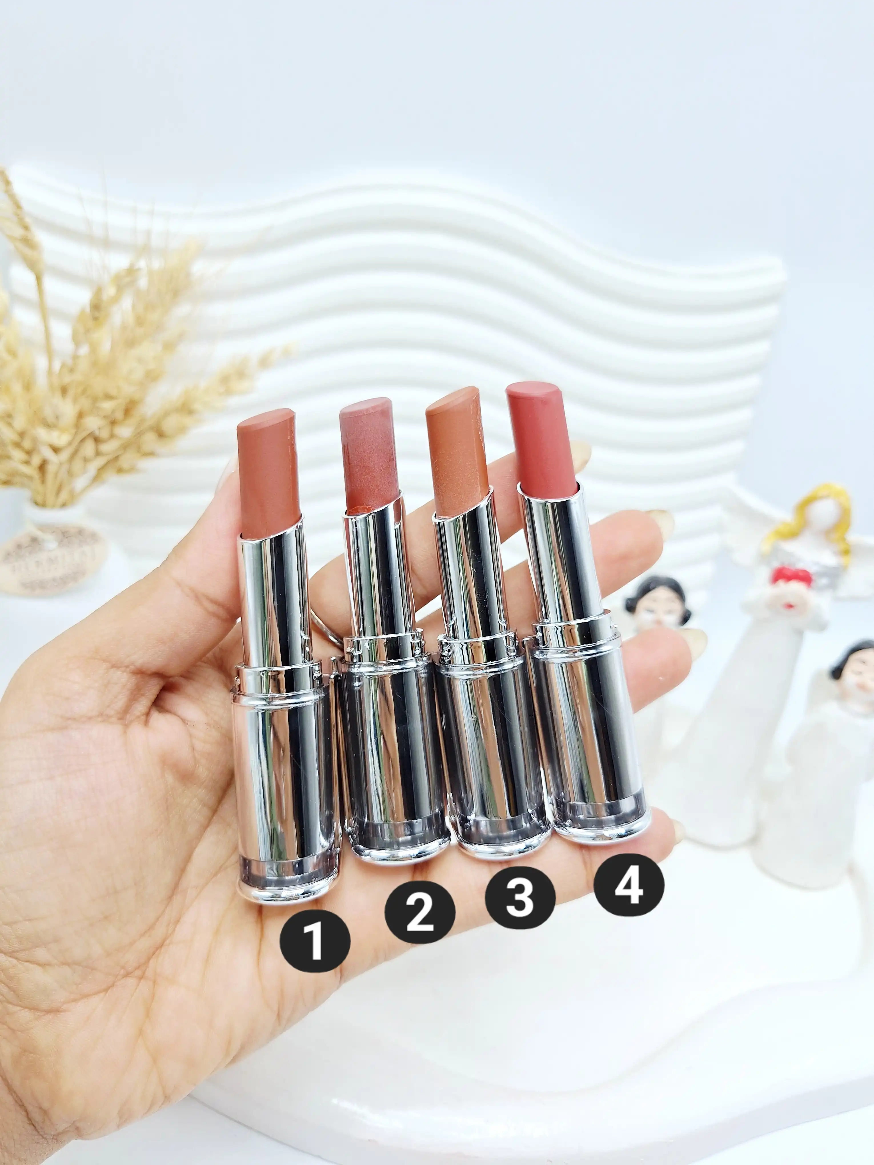 رژ لب جامد تکی مات Miss Lara بافت مخملی کد 3040